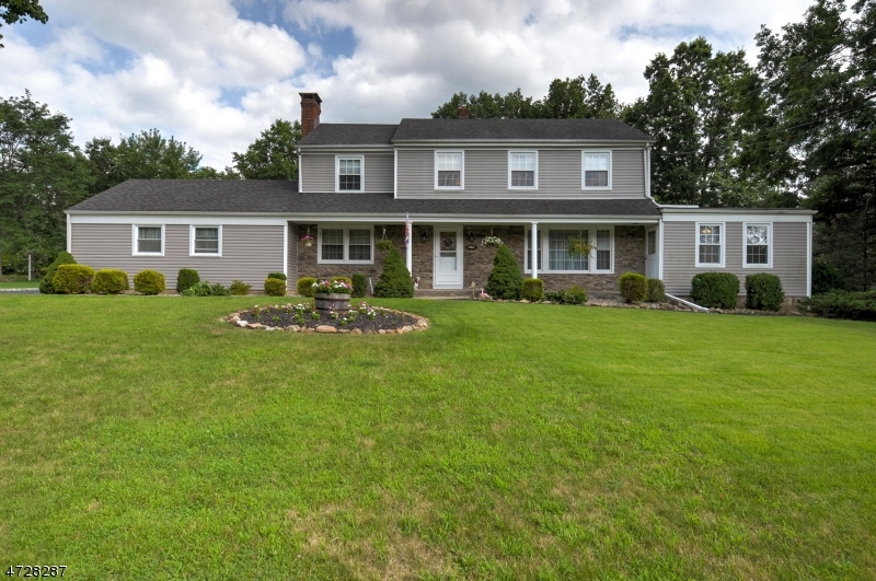 Property Photo:  952 Ardsley Ln  NJ 08807 