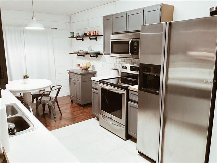 Property Photo: 255 Autumn Ridge Road FL 32725