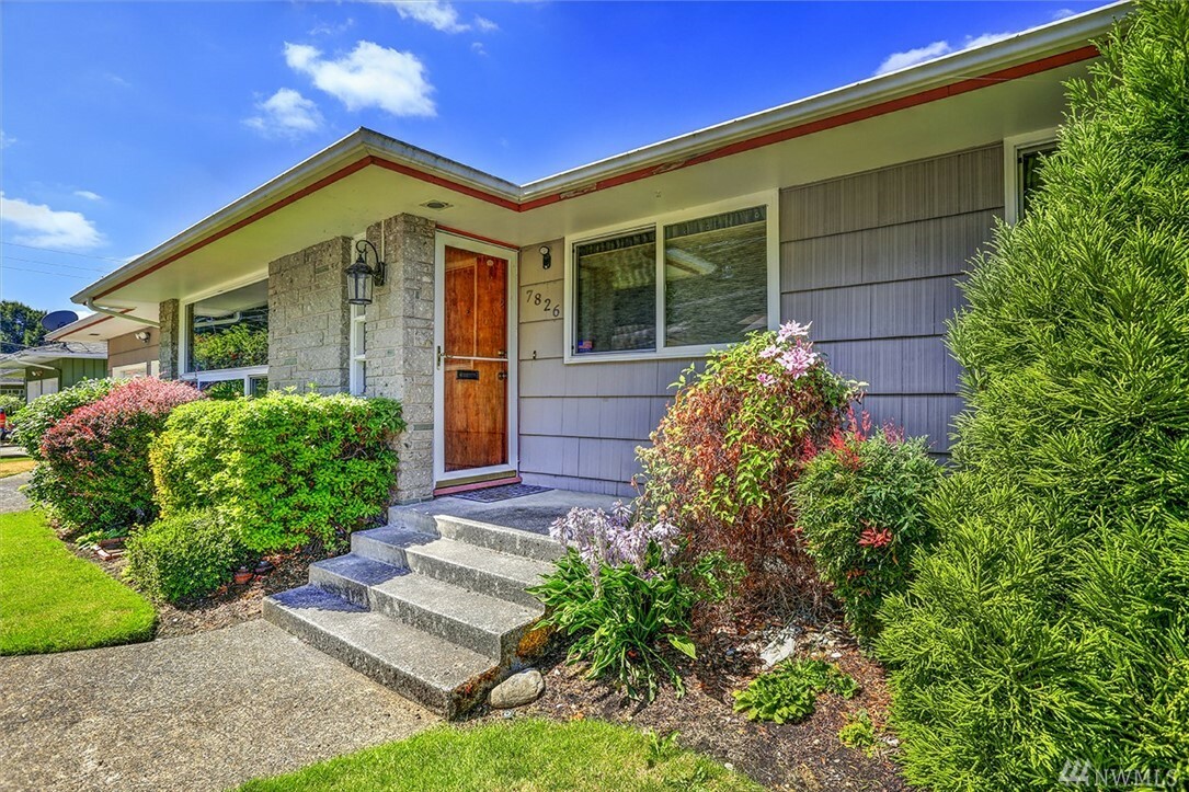 Property Photo:  7826 S Alaska St  WA 98408 