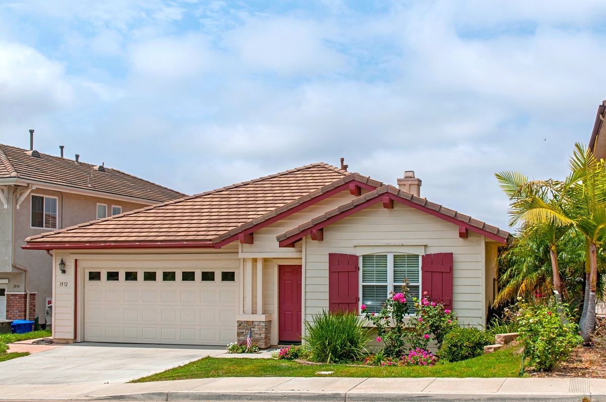 Property Photo: 1572 Loma Alta CA 92069