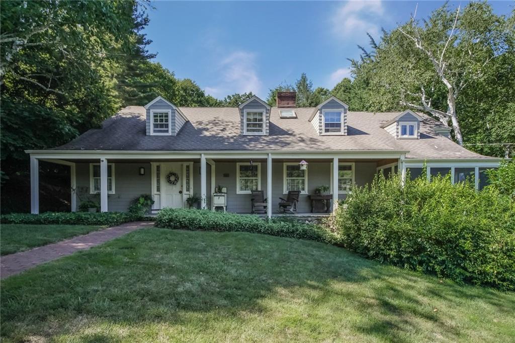 Property Photo:  746 Mount Carmel Avenue  CT 06518 