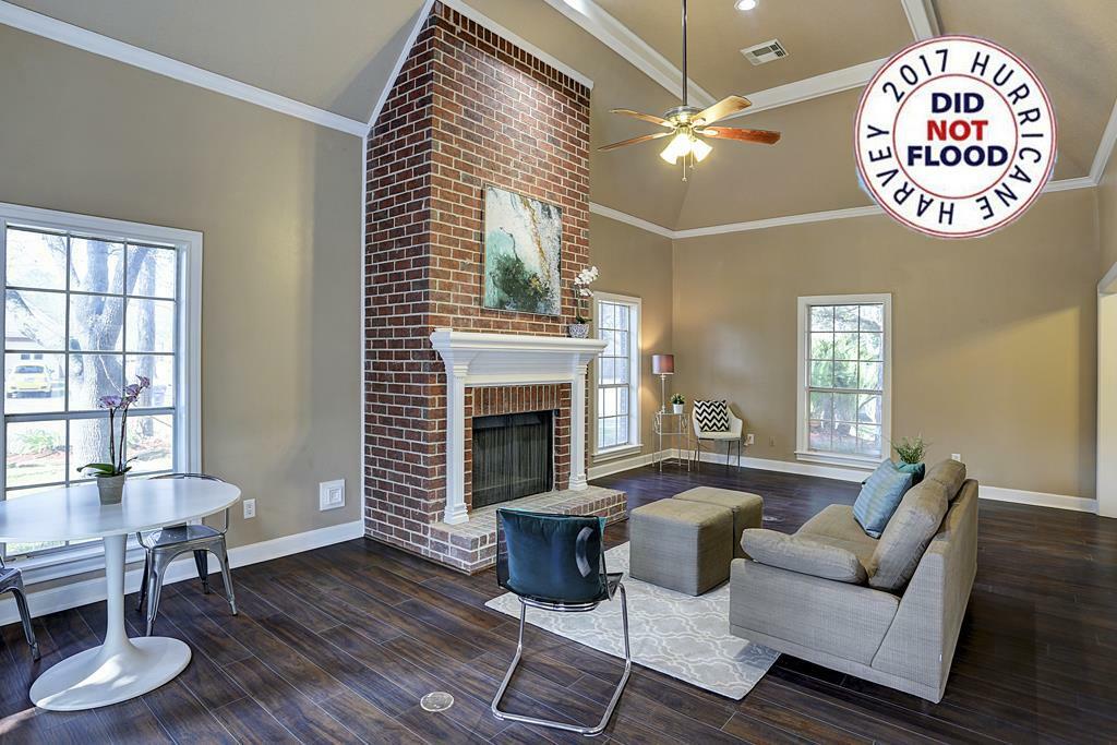Property Photo: 4115 Crow Valley Drive TX 77459