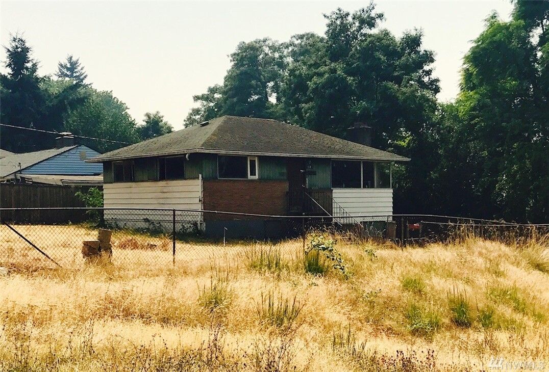 Property Photo:  509 SW 104th St  WA 98146 