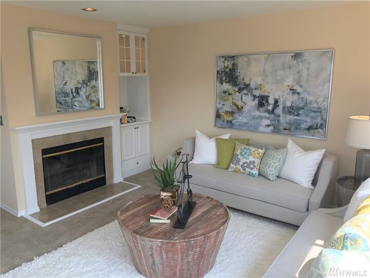 Property Photo:  2204 14th Ave W  WA 98119 