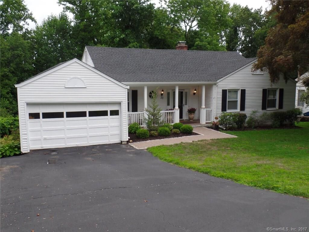 Property Photo:  33 Valley View Road  CT 06611 