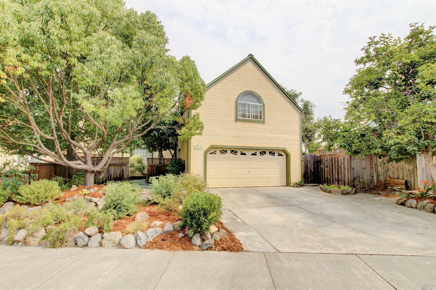 Property Photo:  2131 Crosspoint Avenue  CA 95403 