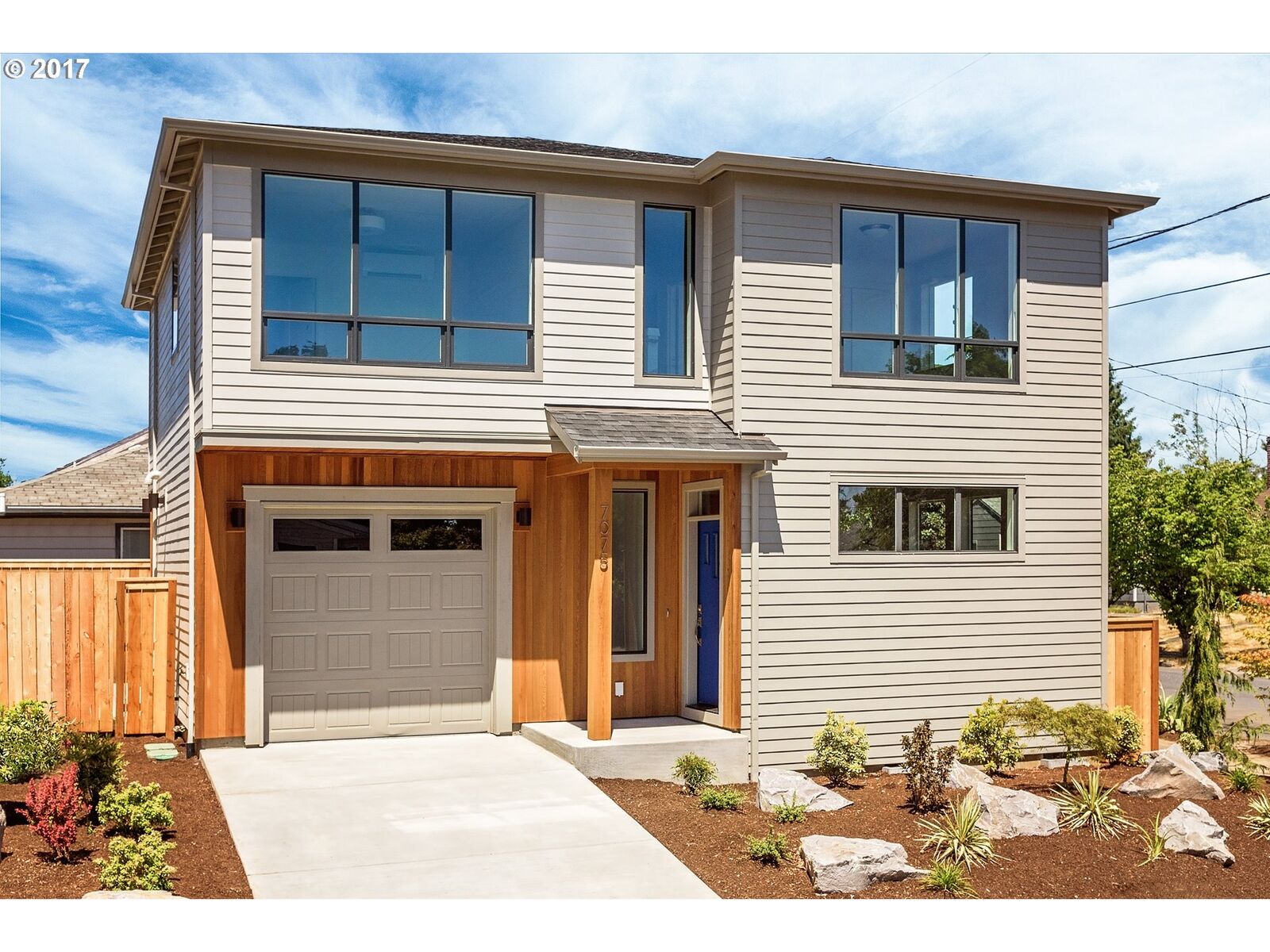 Property Photo:  7075 NE Hassalo St  OR 97213 