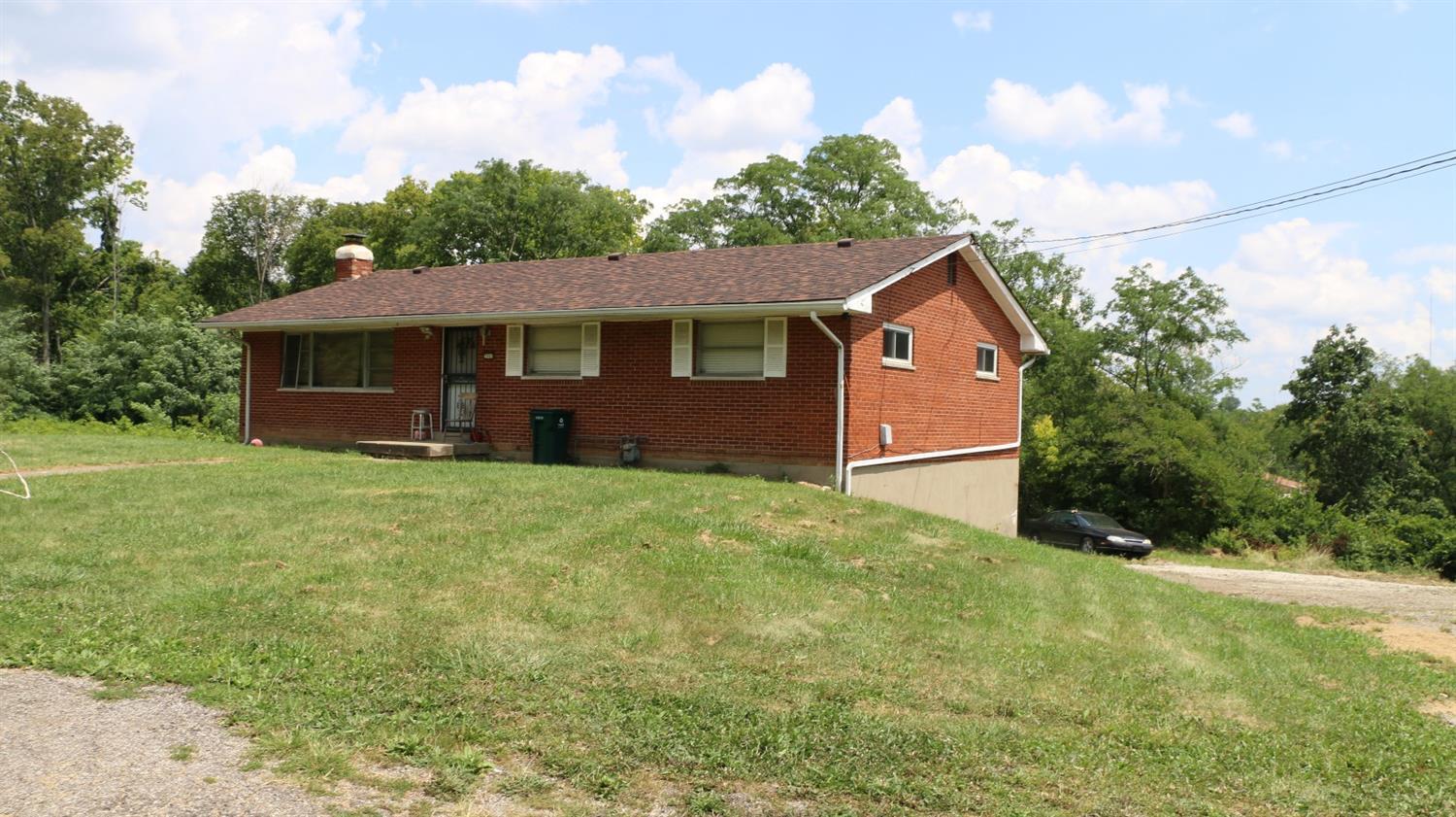 Property Photo: 3960 Fawnhill Lane OH 45205