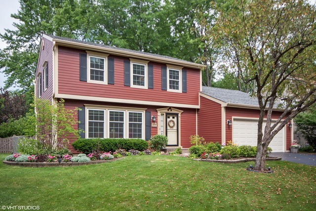 Property Photo:  2209 Woodland Circle  IL 60565 