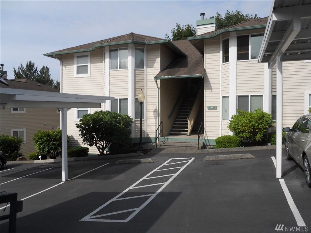 Property Photo: 1101 10th 1 WA 98290