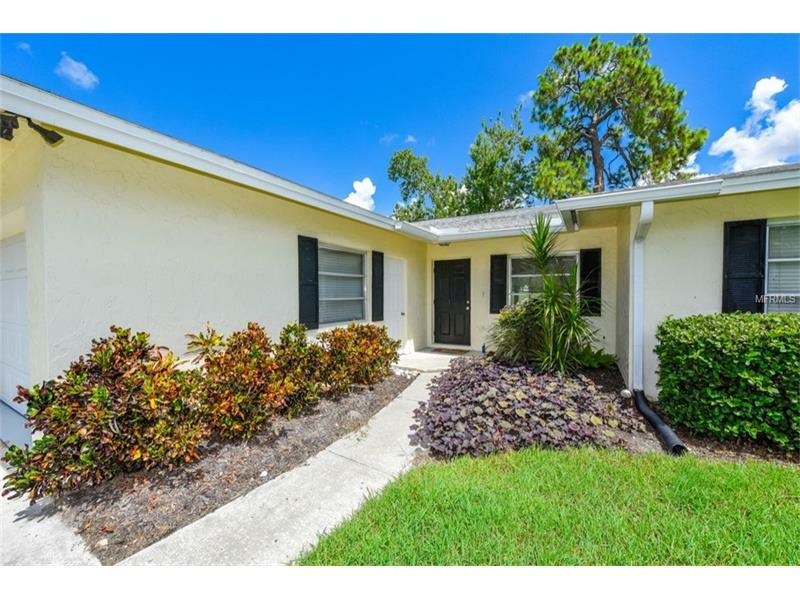 Property Photo:  5515 Palm Aire Drive 5515  FL 34243 