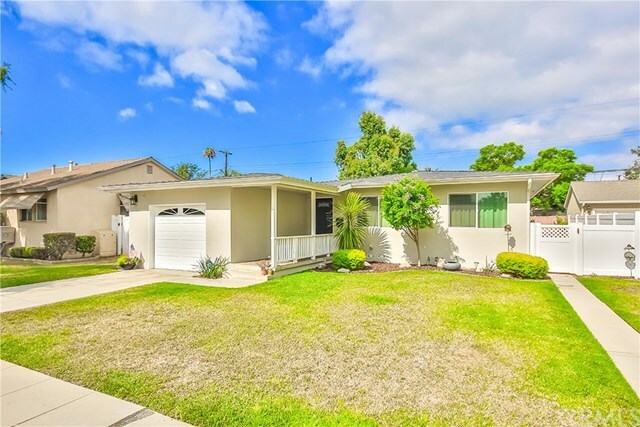 Property Photo:  2081 Tevis Avenue  CA 90815 