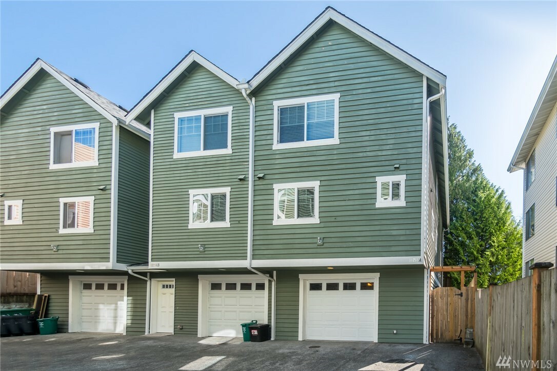 Property Photo:  11214 Greenwood Ave N A  WA 98133 