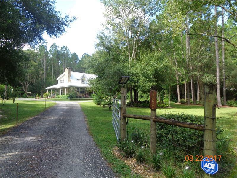 Property Photo:  3050 Cross Branch Road  FL 32724 