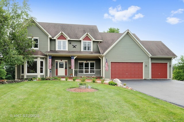 Property Photo: 20 Chippewa Court IL 60543