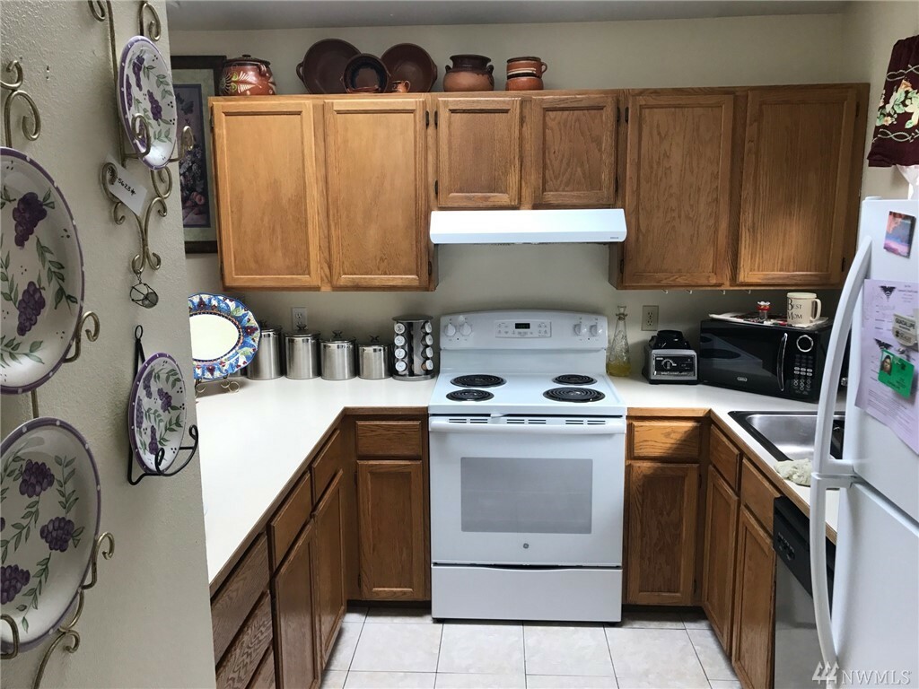 Property Photo: 803 S 22nd Place A&Ampb WA 98274