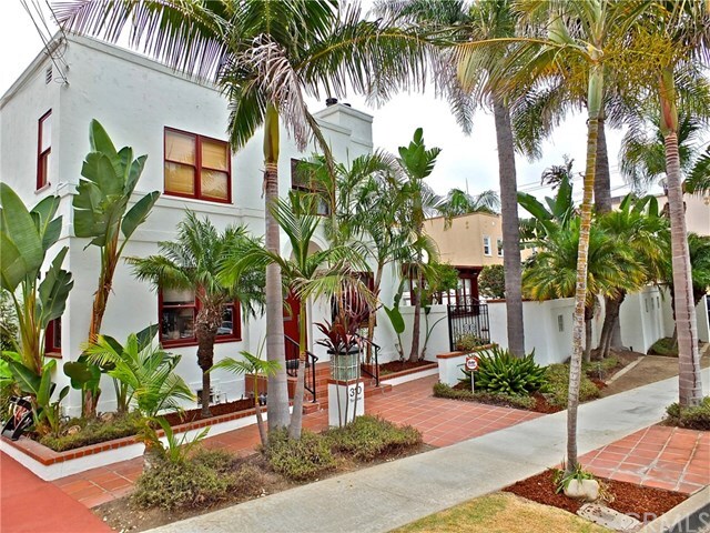 Property Photo: 310 Termino Avenue CA 90814
