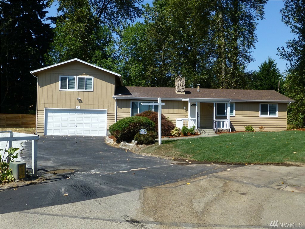 Property Photo: 3108 S 268th Place WA 98032