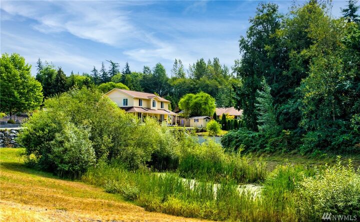 Property Photo:  3720 E Broadway  WA 98274 