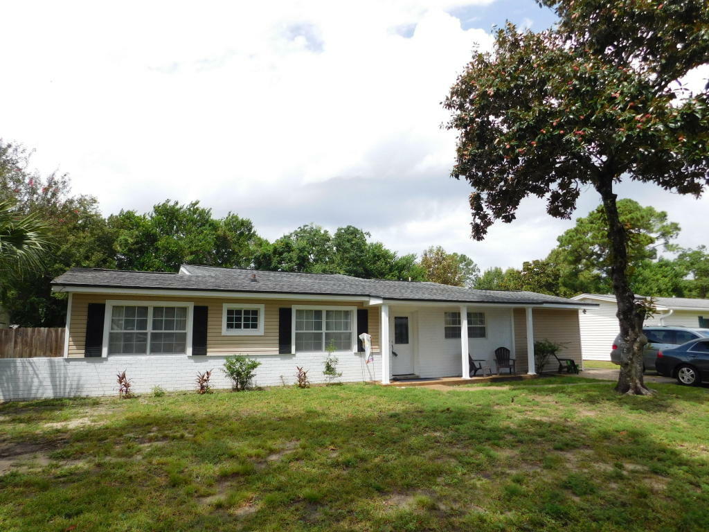 Property Photo:  681 Blackstone Road  FL 32569 