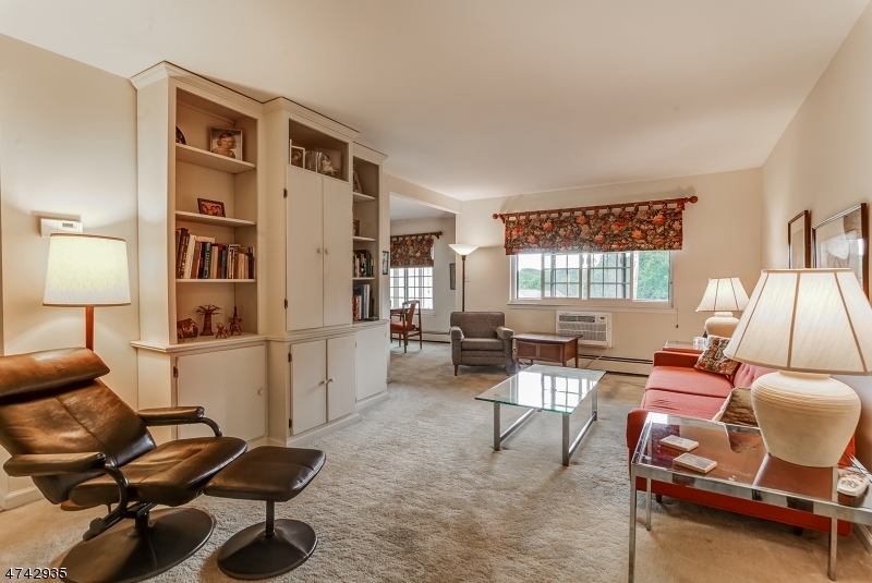 Property Photo: 16 Kensington Rd F NJ 07928