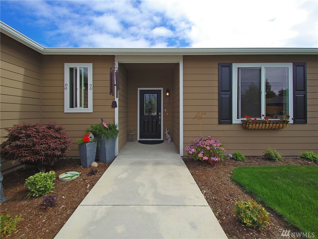 Property Photo:  1027 Dunker Dr  WA 98363 