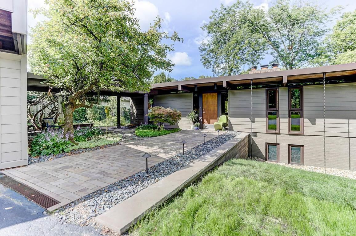 Property Photo:  4235 Clairmont Road  OH 43220 