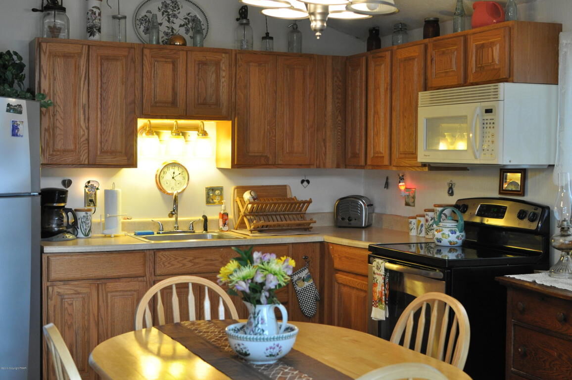 Property Photo: 1133 Riverside Heights PA 18347