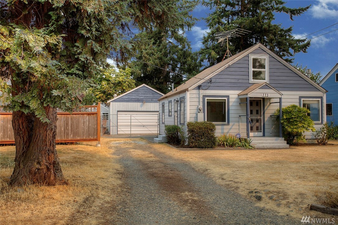 Property Photo:  773 Polk St  WA 98444 