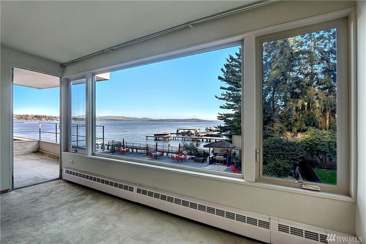 Property Photo: 1600 43rd Ave E 211 WA 98112
