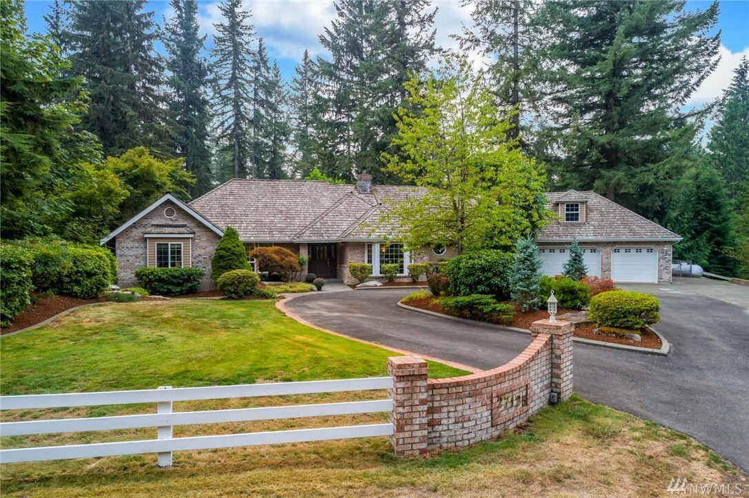 Property Photo:  27125 SE 175th Place  WA 98027 