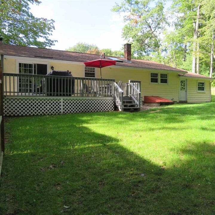 Property Photo: 16 Jefferson Drive NH 03106