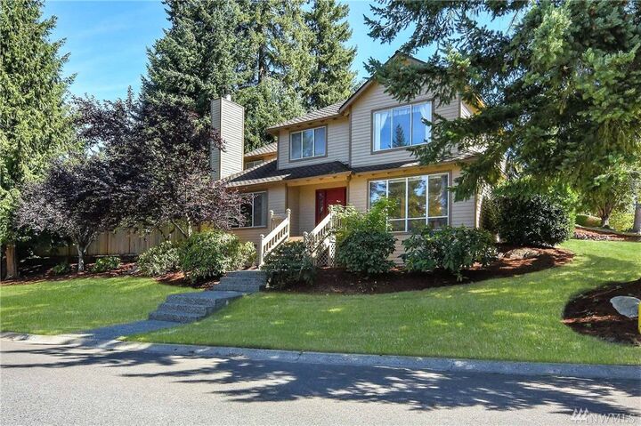 Property Photo: 4034 239th Place SE WA 98029