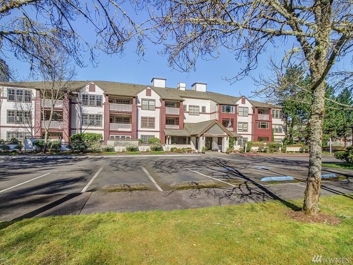 Property Photo:  3935 226th Place SE 203  WA 98029 