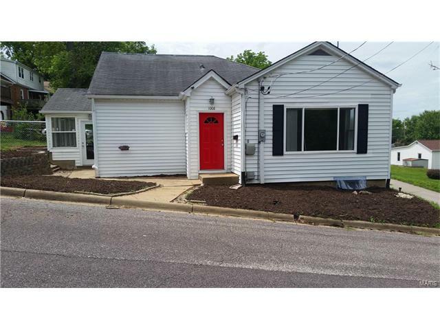 Property Photo: 1008 Esther MO 63090
