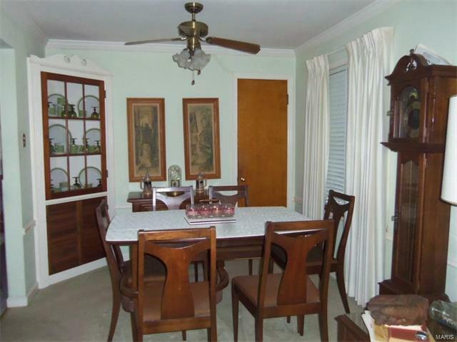 Property Photo:  9821 Delhi Drive   63137 