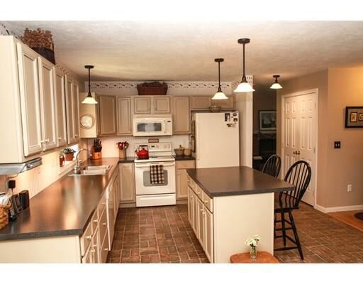 Property Photo: 41 Willard Rd MA 01430