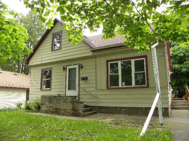 Property Photo: 314 Root Ave 314A WI 53027-1739
