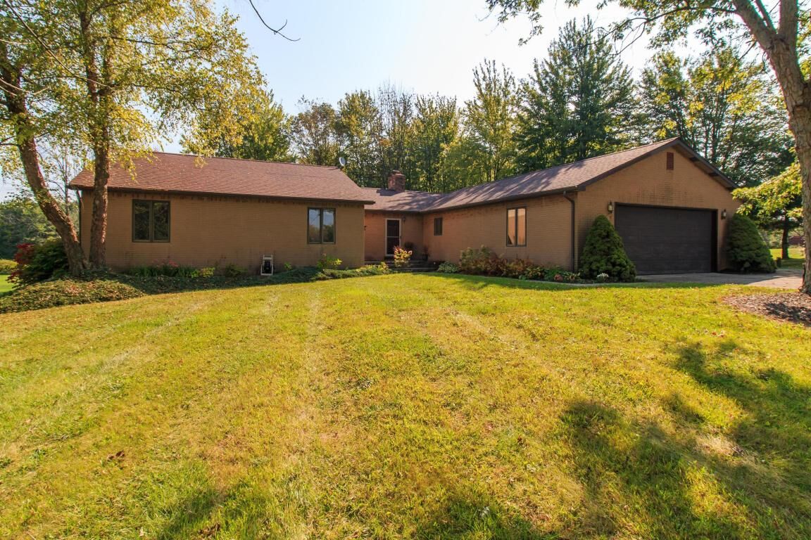 Property Photo:  432 Dennison NW Court  OH 43130