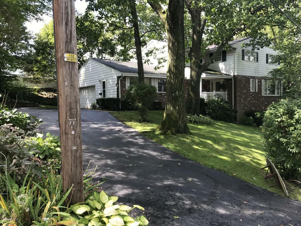 Property Photo:  108 Woodside Drive  PA 18411 