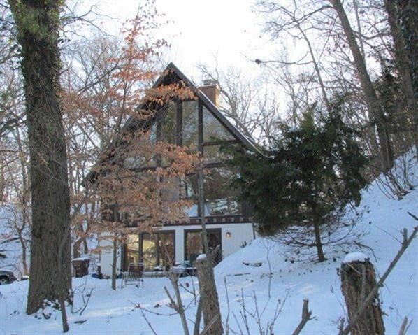Property Photo:  2131 Avondale Drive  IN 46360 
