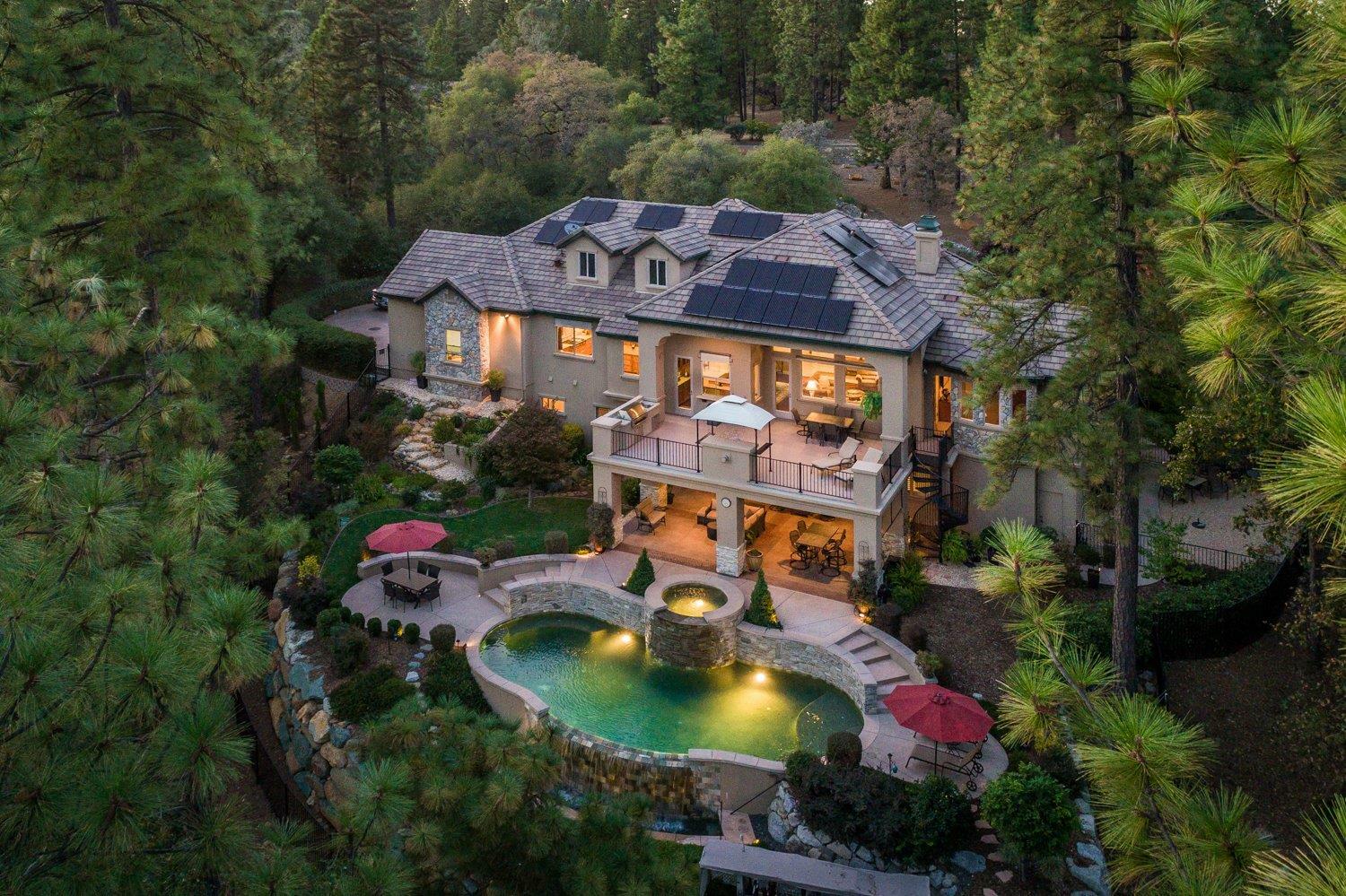 Property Photo: 16301 Winchester Club Drive CA 95722