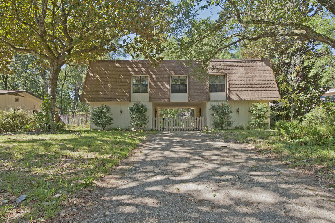 Property Photo:  2440 Duncan Drive  FL 32578 