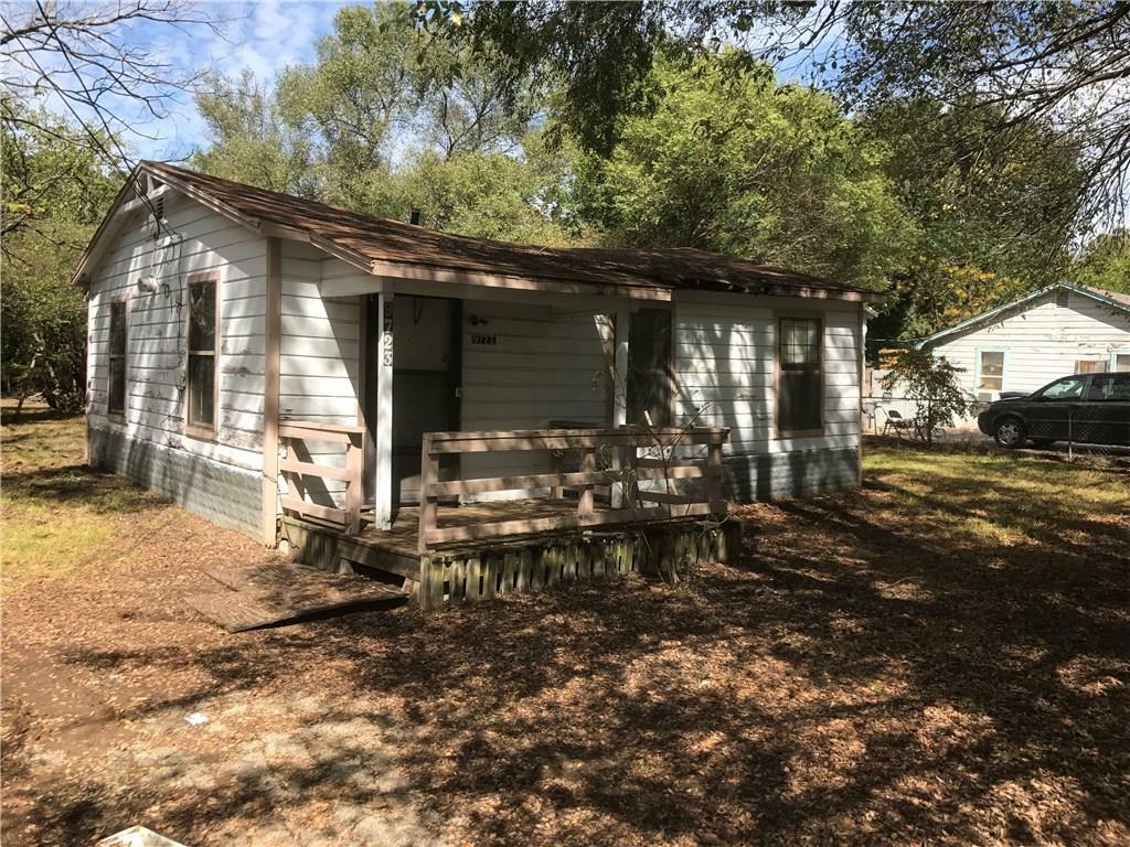 Property Photo: 9723 Oakwood Drive TX 75217