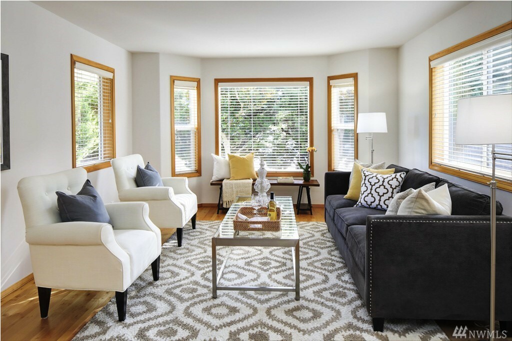 Property Photo: 9611 37th Ave SW WA 98126
