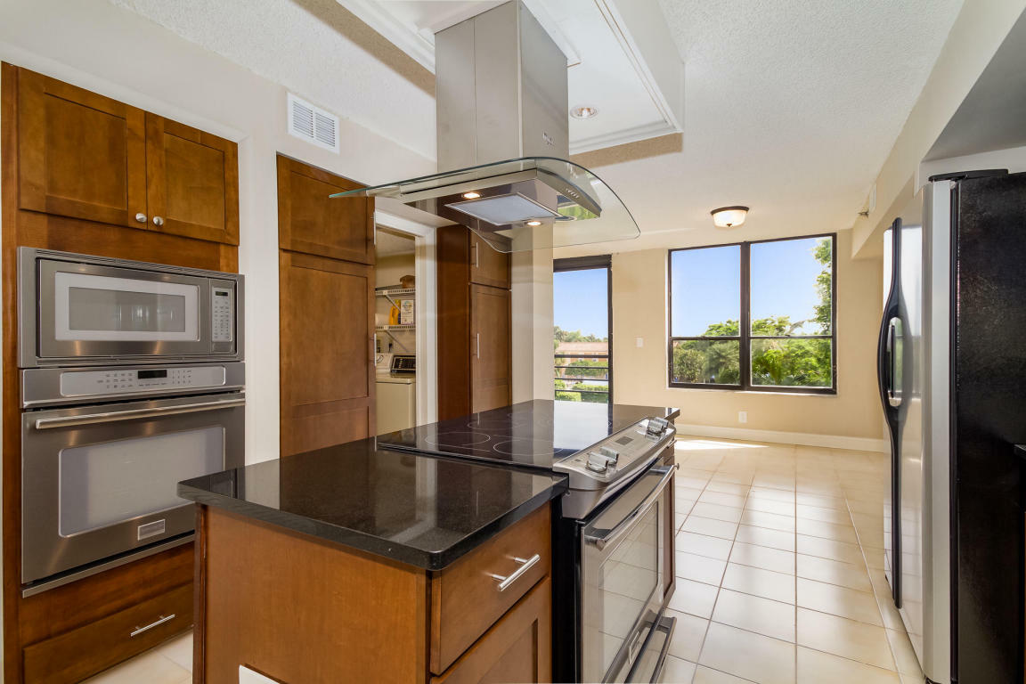 Property Photo:  7201 Promenade Drive 302  FL 33433 