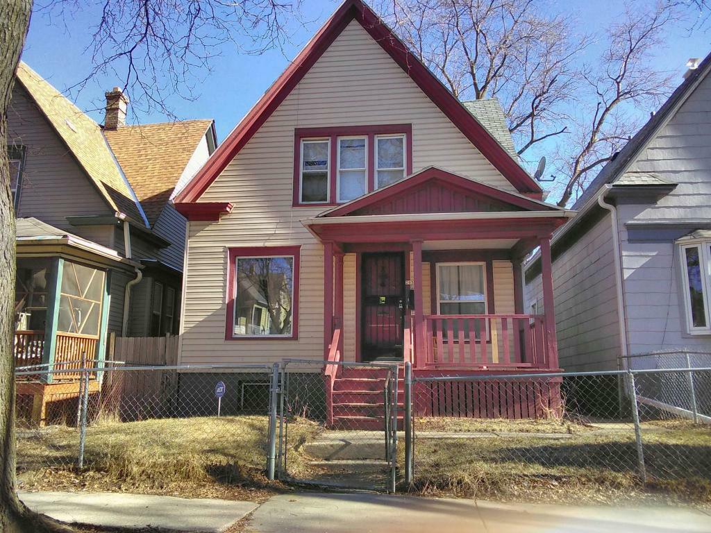 Property Photo:  2950 N Richards St  WI 53212 