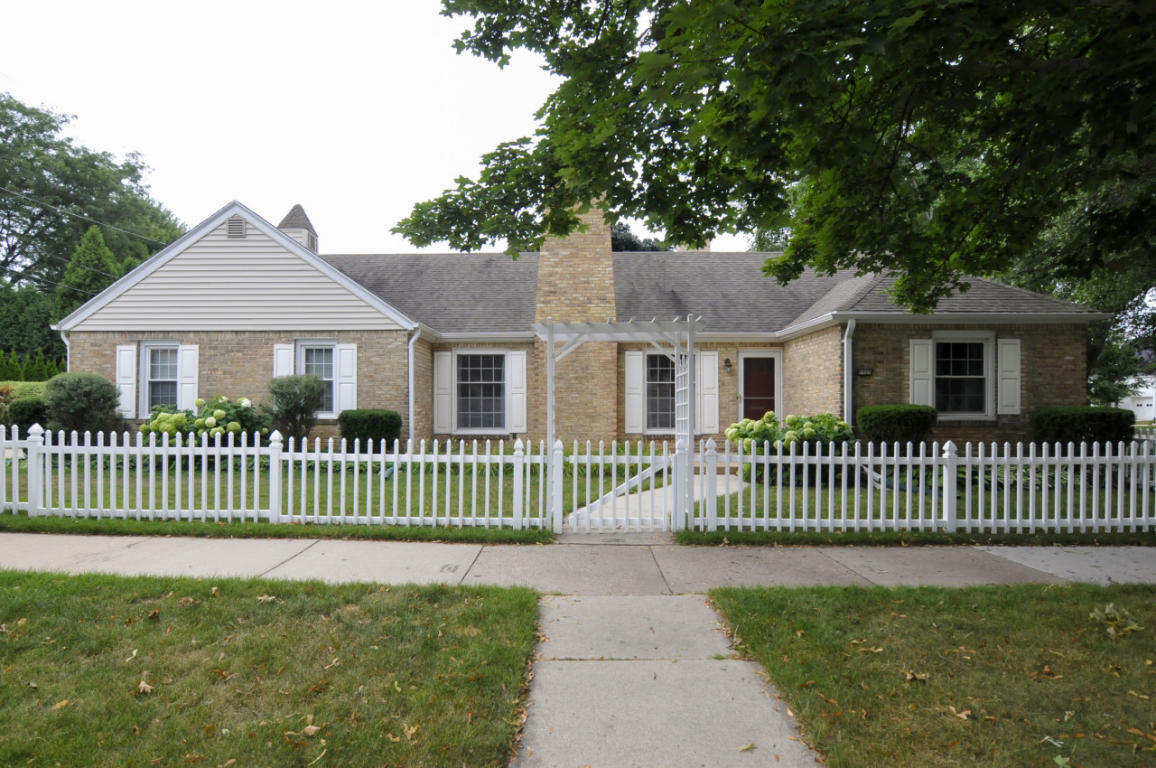 Property Photo:  8525 W Clarke St  WI 53226 