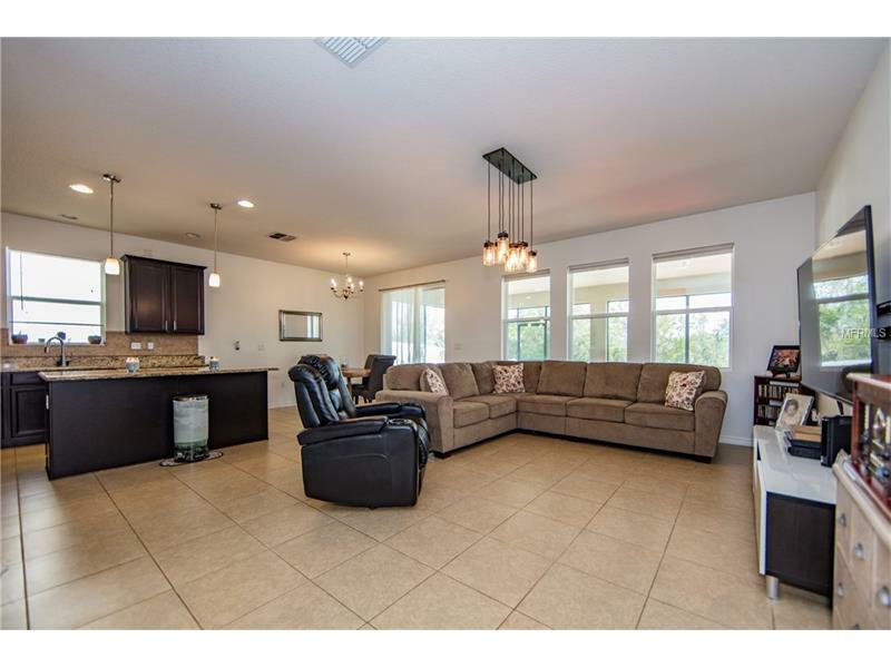 Property Photo:  144 Lake Davenport Circle  FL 33837 