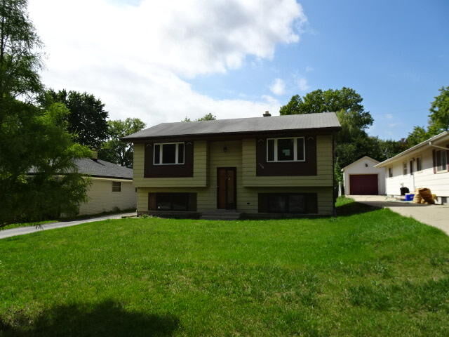 Property Photo:  5549 S 42nd St  WI 53221 